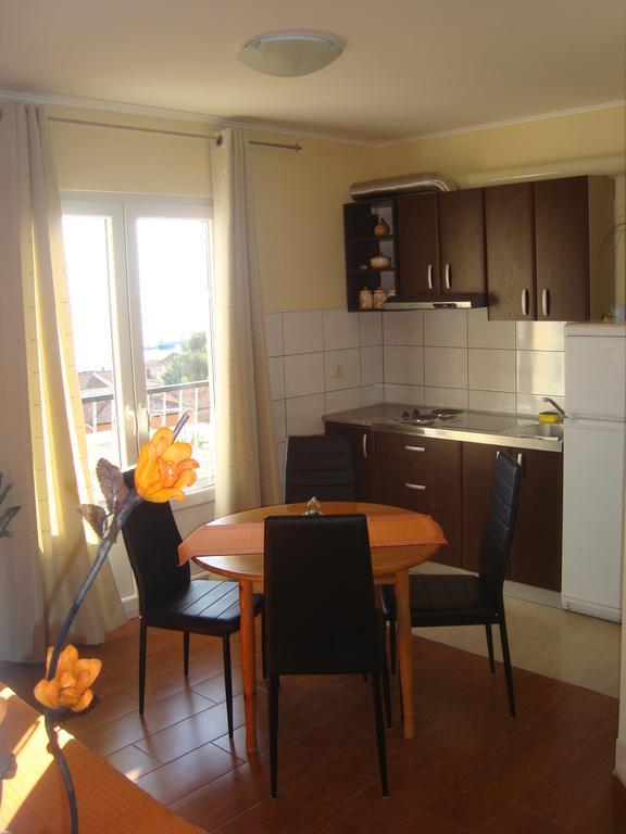 Apartments Roncevic #Joko# 格拉达茨 外观 照片
